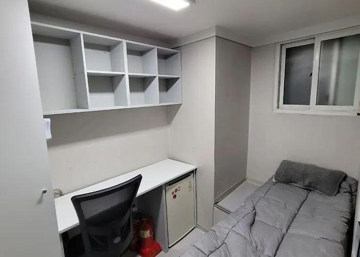 Coco Livingtel Jongno Hyehwa Station