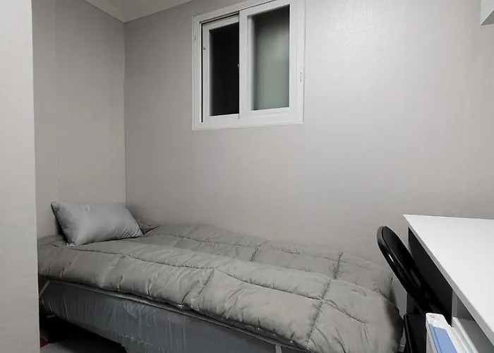ホステル Coco Livingtel Jongno Hyehwa Station *