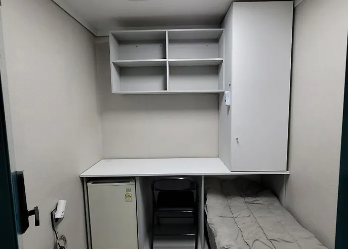 Coco Livingtel Jongno Hyehwa Station ホステル